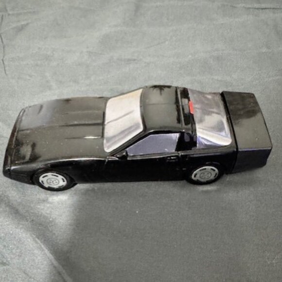 Vintage Avon 1988 Corvette Decanter w/Wild Country After Shave 3 oz - Picture 1 of 3